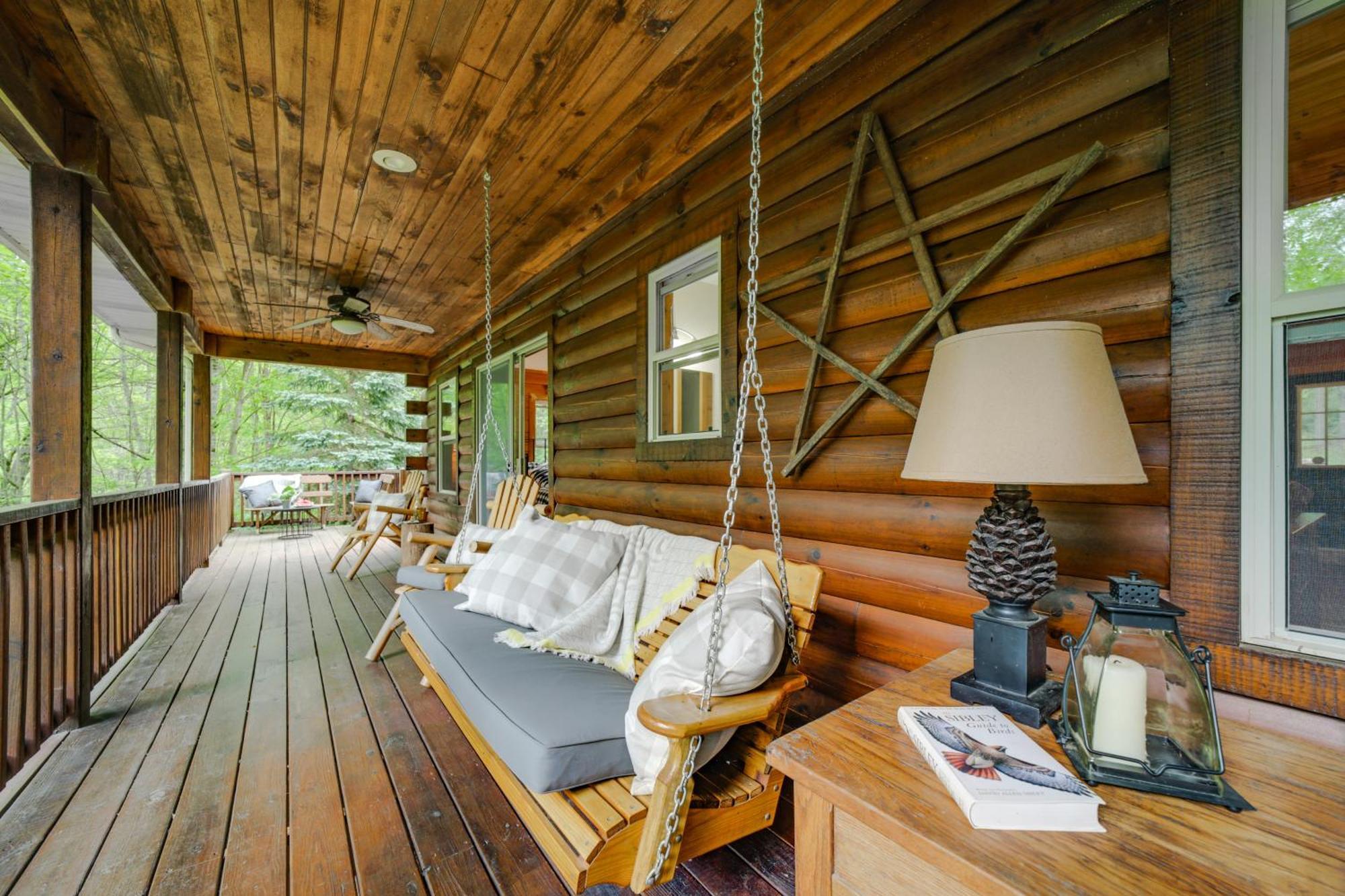Peaceful Smoky Mountain Cabin With Deck And Fire Pit! เวย์นวิลล์ ภายนอก รูปภาพ